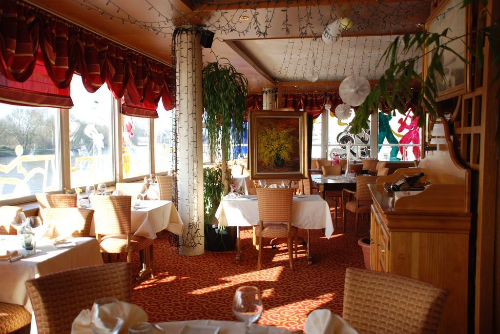 Hotel Restaurant Le Bellevue Montrichard 3 Etoiles 蒙特里夏尔 外观 照片