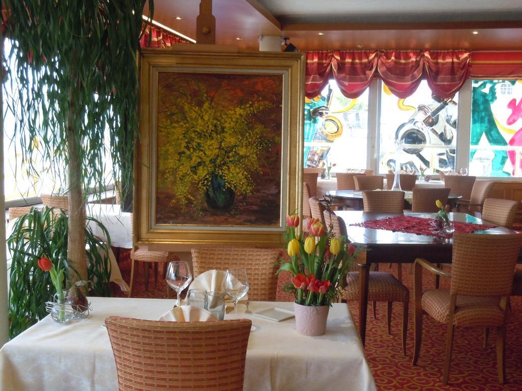 Hotel Restaurant Le Bellevue Montrichard 3 Etoiles 蒙特里夏尔 外观 照片