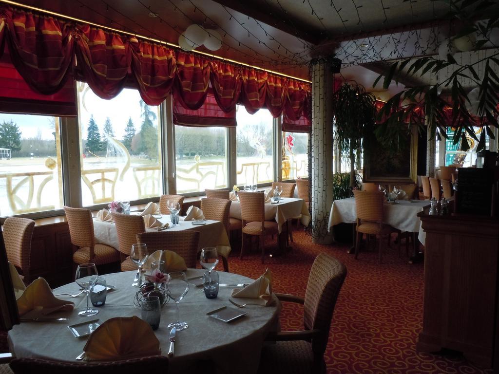 Hotel Restaurant Le Bellevue Montrichard 3 Etoiles 蒙特里夏尔 外观 照片